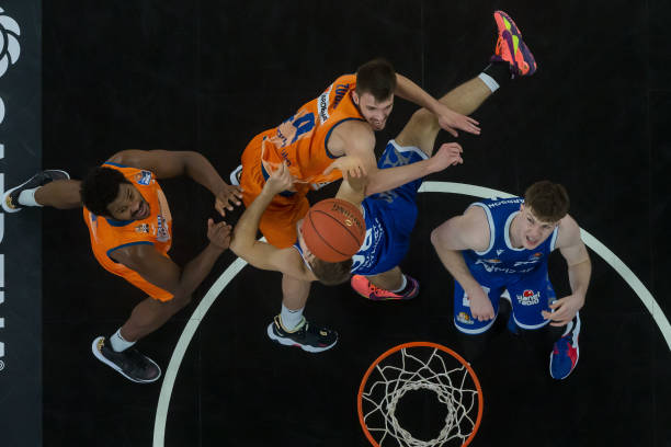 友谊赛中 友谊赛中