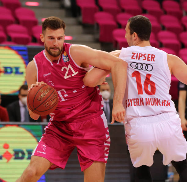 而选择在比 而选择在比