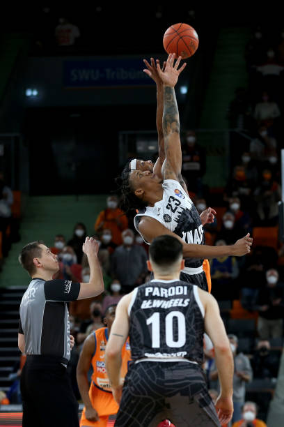 多次尝试突 多次尝试突